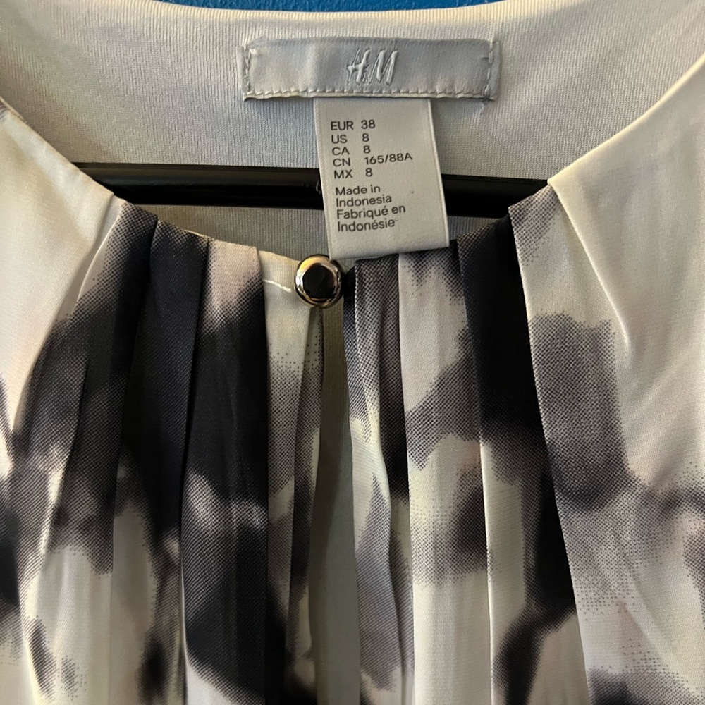Sz 8 Women’s H&M Abstract Watercolor Style Sleeveless Dress - Picture 3 of 5
